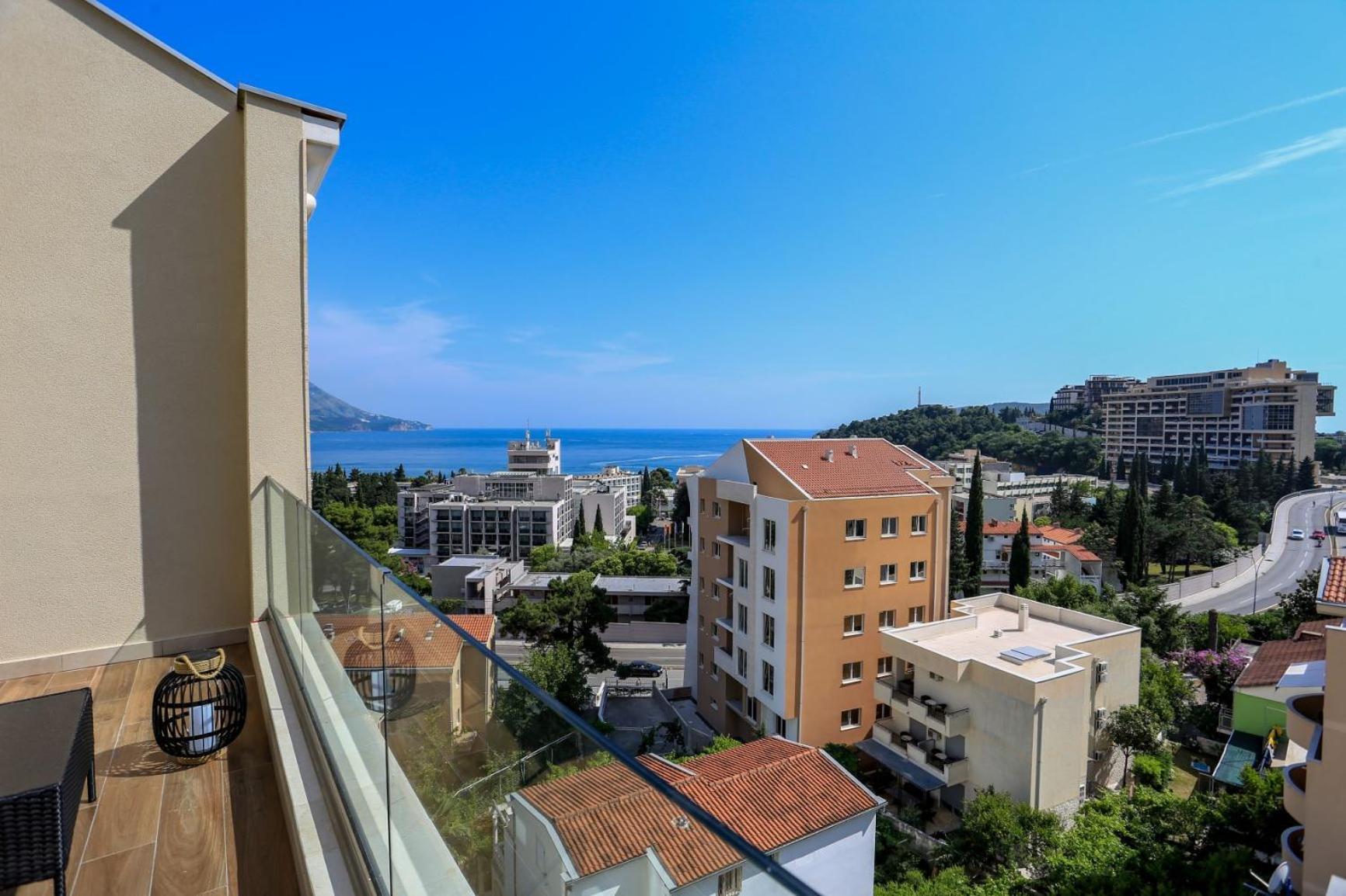 Montesun Apartments Becici Boreti Eksteriør billede