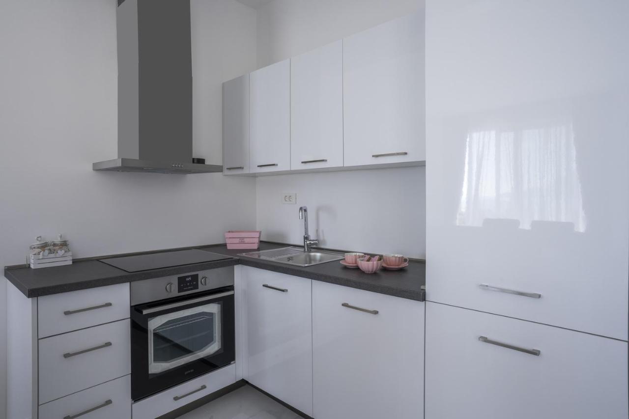 Montesun Apartments Becici Boreti Eksteriør billede
