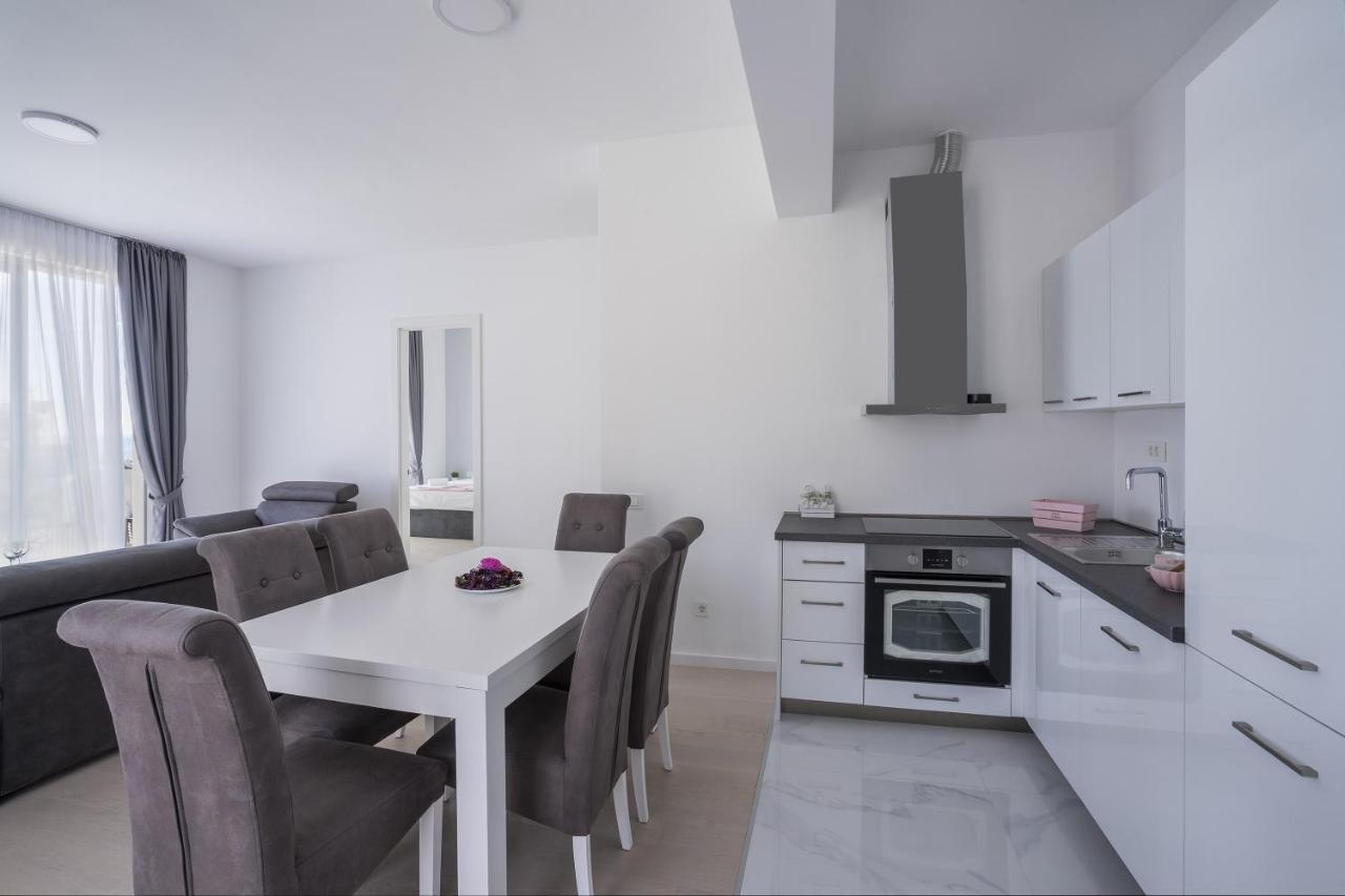 Montesun Apartments Becici Boreti Eksteriør billede