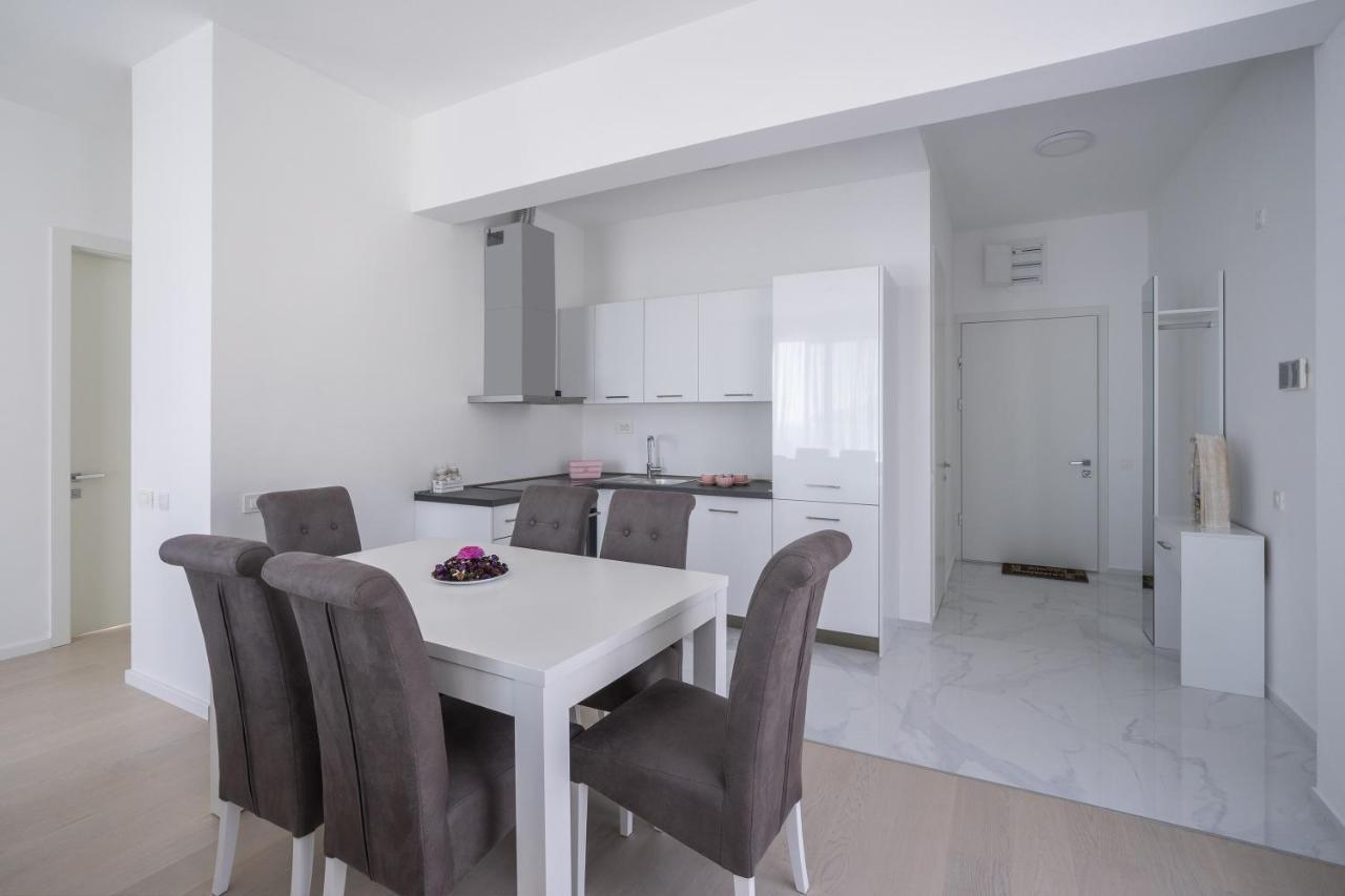 Montesun Apartments Becici Boreti Eksteriør billede