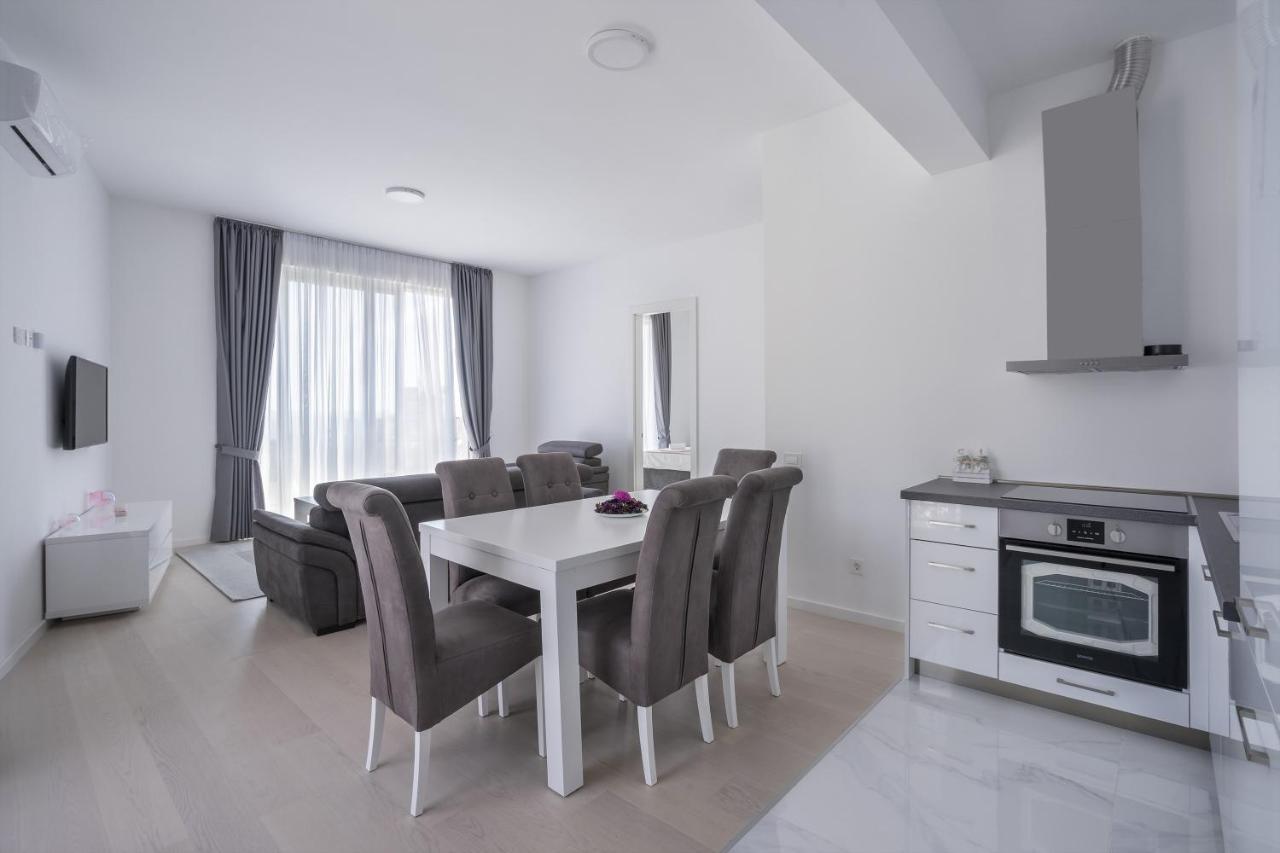 Montesun Apartments Becici Boreti Eksteriør billede