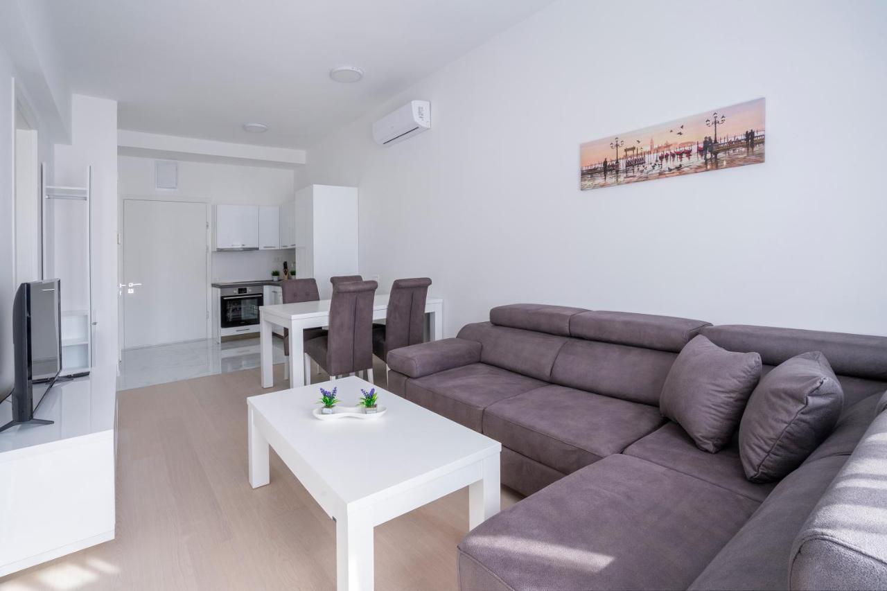 Montesun Apartments Becici Boreti Eksteriør billede